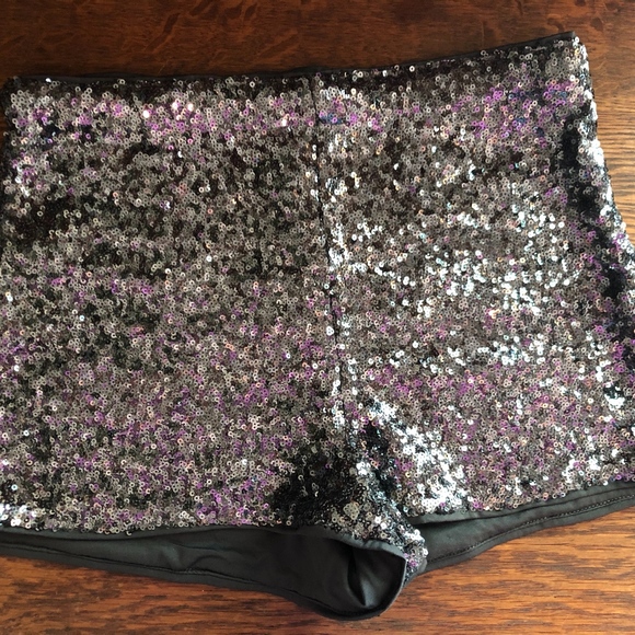 Forever 21 Pewter Sequin Short Shorts - Picture 2 of 3